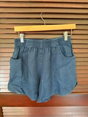 Linenfox High-Waist Navy Elastic-Waist Shorts